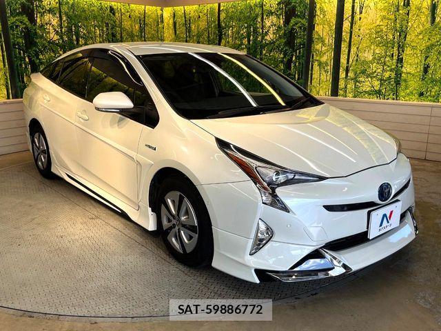 Toyota PRIUS 2016-05 8368151-15