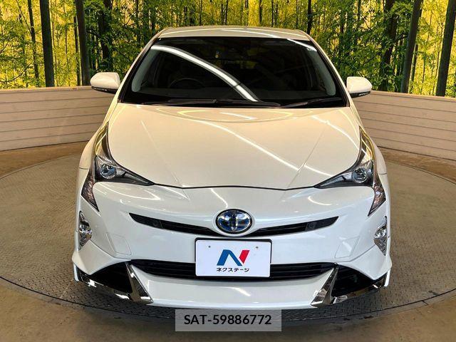 Toyota PRIUS 2016-05 8368151-2
