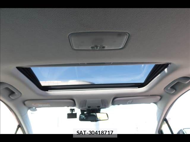 Toyota PRIUS 2021-05 8368146-9