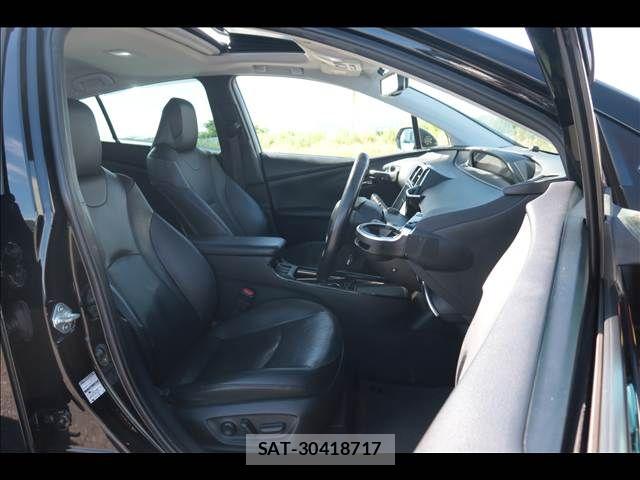 Toyota PRIUS 2021-05 8368146-13