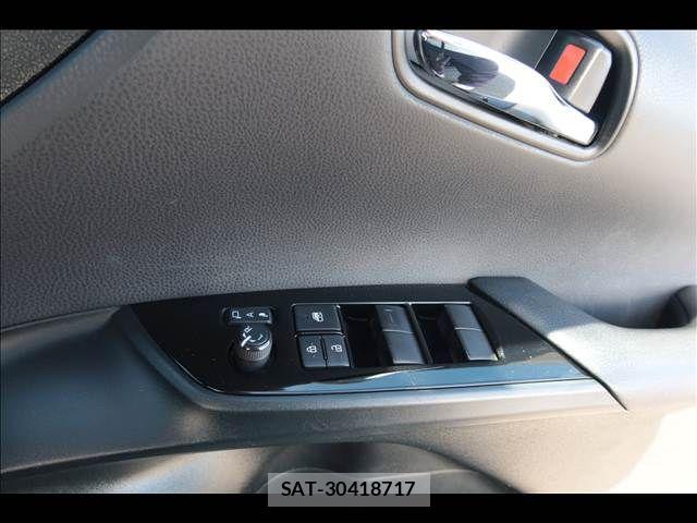 Toyota PRIUS 2021-05 8368146-20