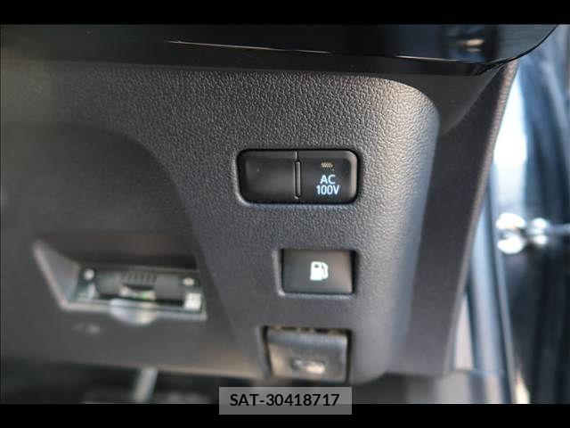 Toyota PRIUS 2021-05 8368146-23