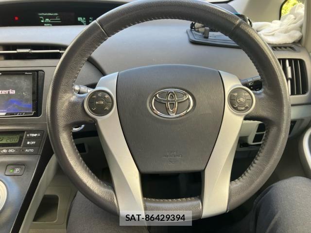 Toyota PRIUS 2011-11 8368192-13