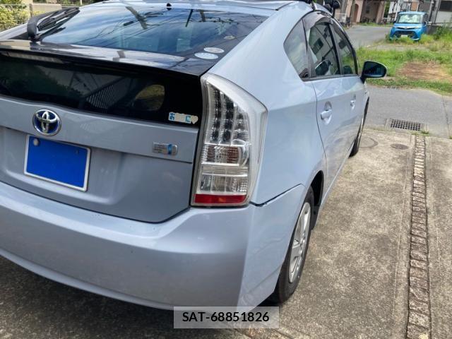 Toyota PRIUS 2010-07 8372072-10