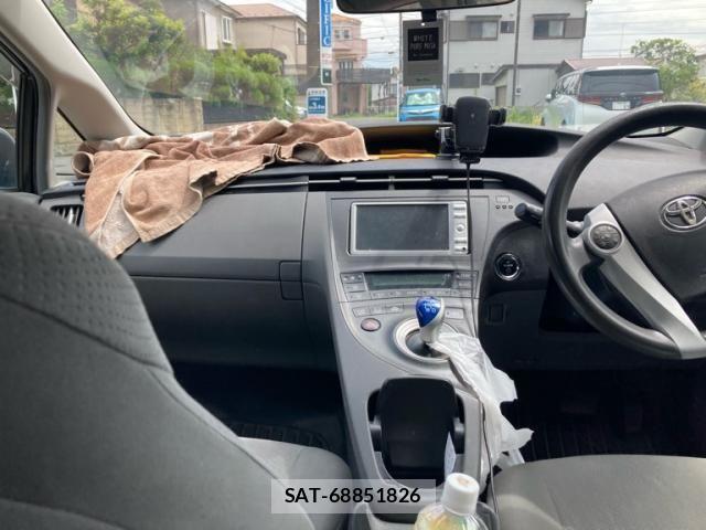 Toyota PRIUS 2010-07 8372072-14