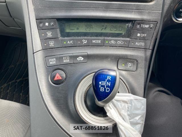Toyota PRIUS 2010-07 8372072-18