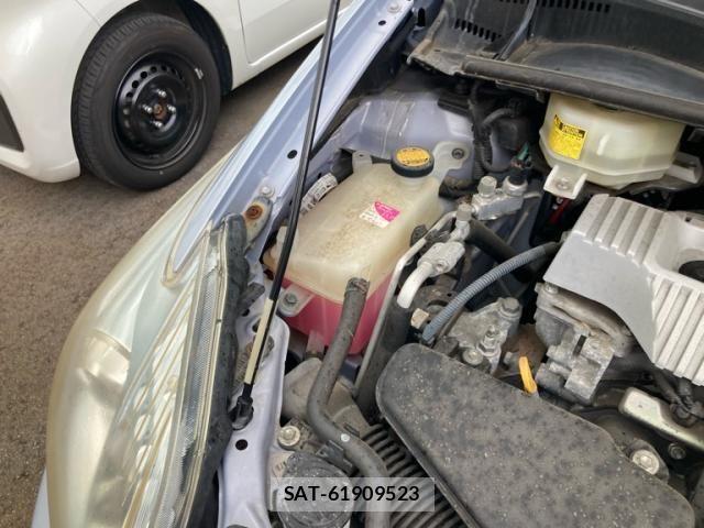 Toyota PRIUS 2009-06 8372075-21