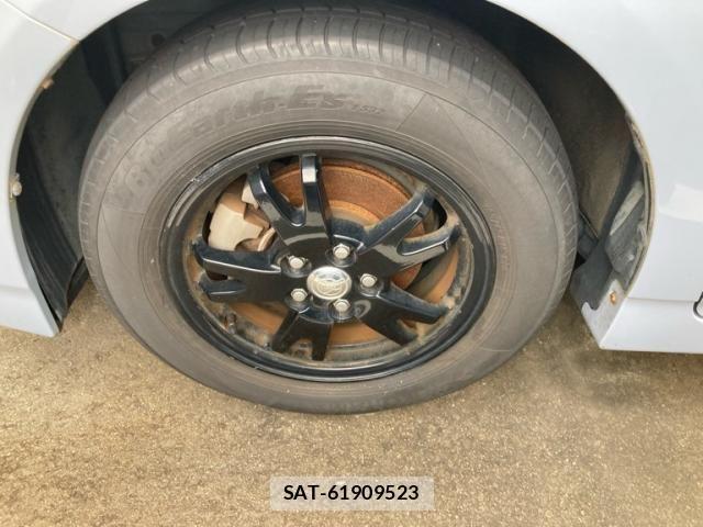 Toyota PRIUS 2009-06 8372075-7
