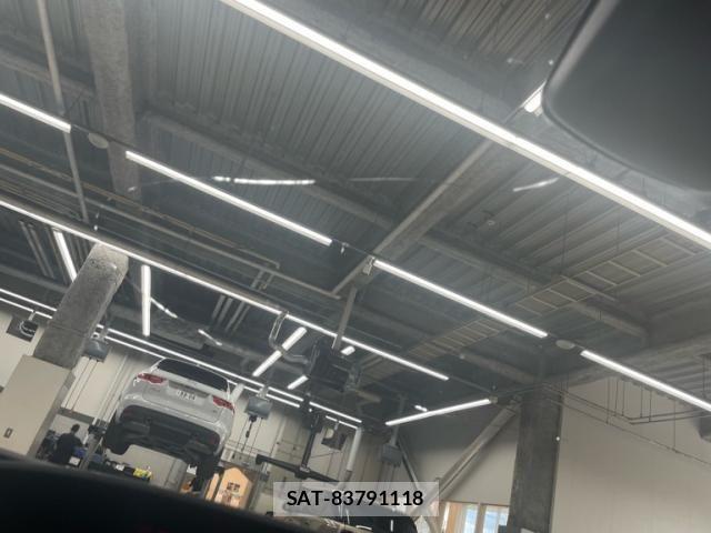 Toyota PRIUS 2016-09 8372066-12