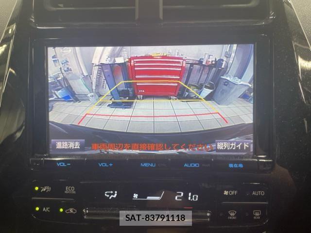 Toyota PRIUS 2016-09 8372066-6