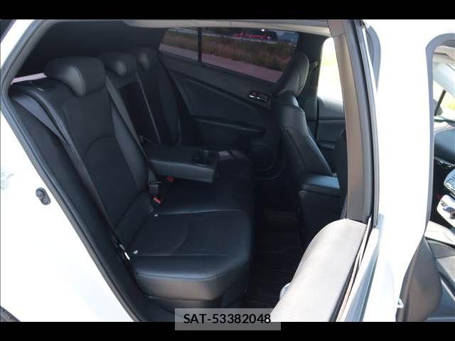 Toyota PRIUS 2016-07 8372060-15