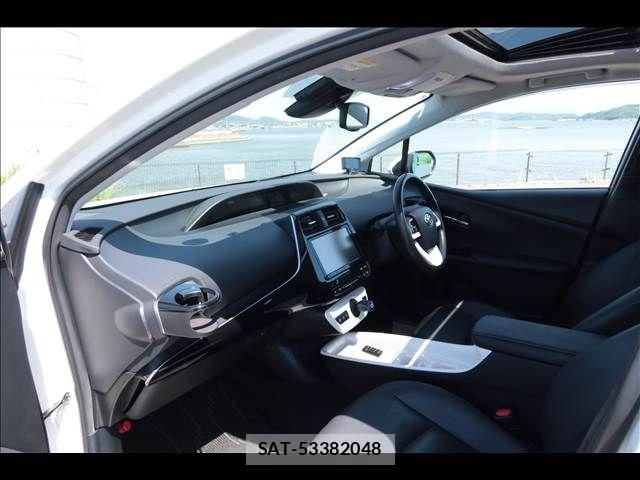 Toyota PRIUS 2016-07 8372060-16