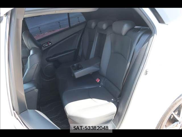 Toyota PRIUS 2016-07 8372060-18