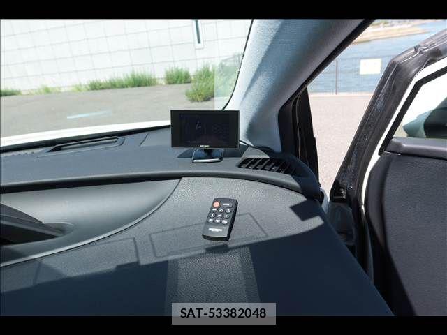 Toyota PRIUS 2016-07 8372060-24