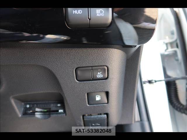 Toyota PRIUS 2016-07 8372060-26