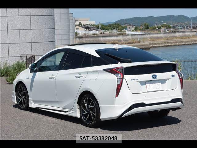 Toyota PRIUS 2016-07 8372060-3