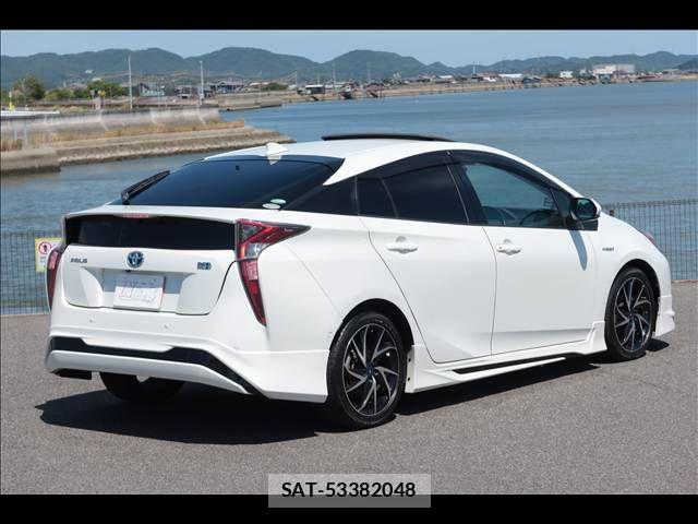 Toyota PRIUS 2016-07 8372060-7