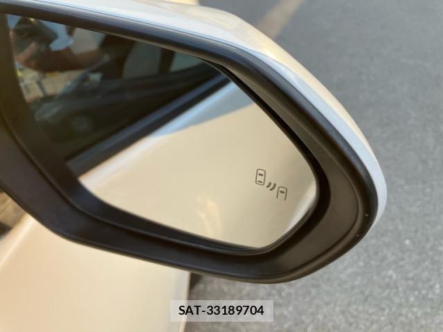 Toyota PRIUS 2016-05 8372065-12