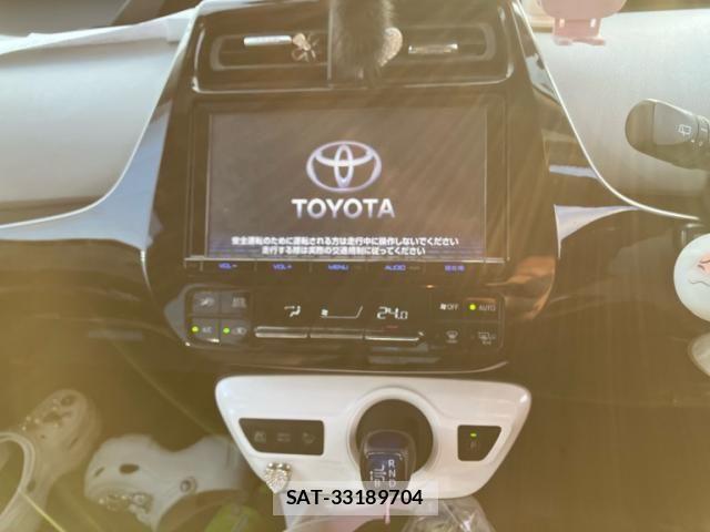 Toyota PRIUS 2016-05 8372065-18