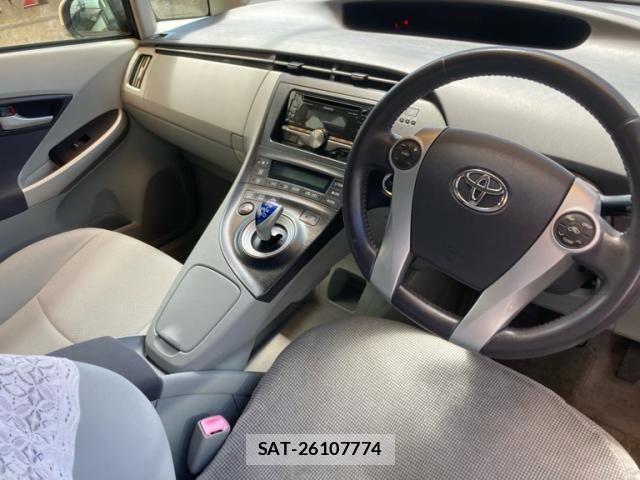 Toyota PRIUS 2009-12 8372070-14