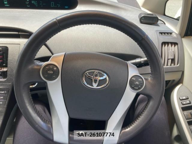 Toyota PRIUS 2009-12 8372070-16