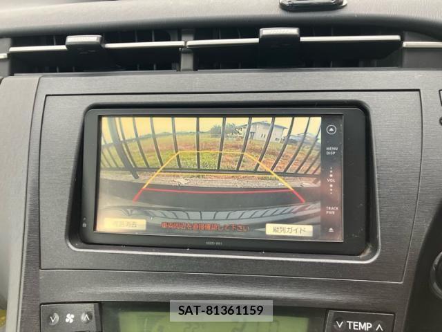 Toyota PRIUS 2011-06 8372074-11