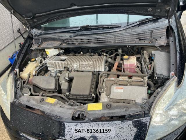 Toyota PRIUS 2011-06 8372074-16