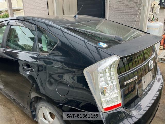 Toyota PRIUS 2011-06 8372074-4