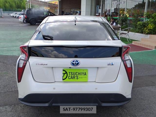Toyota PRIUS 2016-01 8372061-9