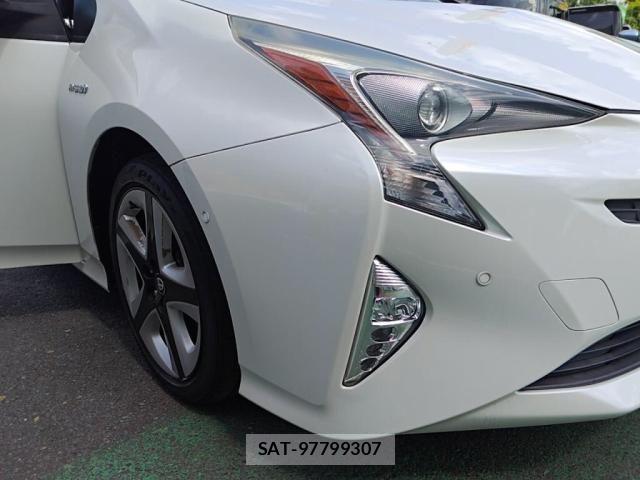 Toyota PRIUS 2016-01 8372061-27