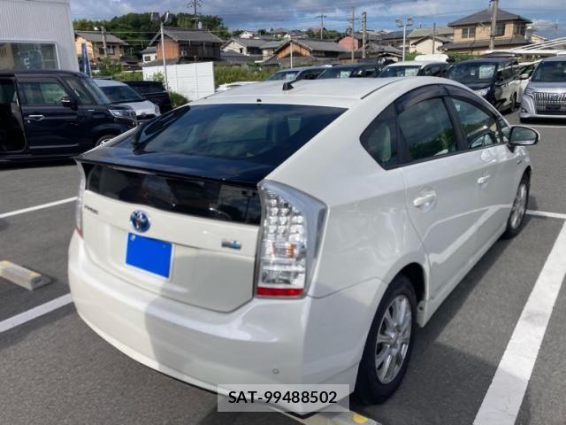 Toyota PRIUS 2009-10 8372073-2