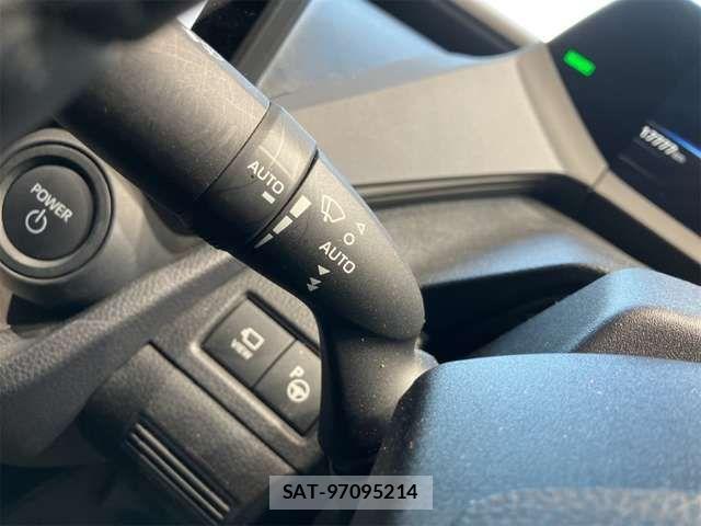 Toyota PRIUS 2024-03 8372058-7