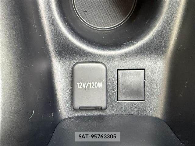 Toyota PRIUS 2020-09 8372063-28