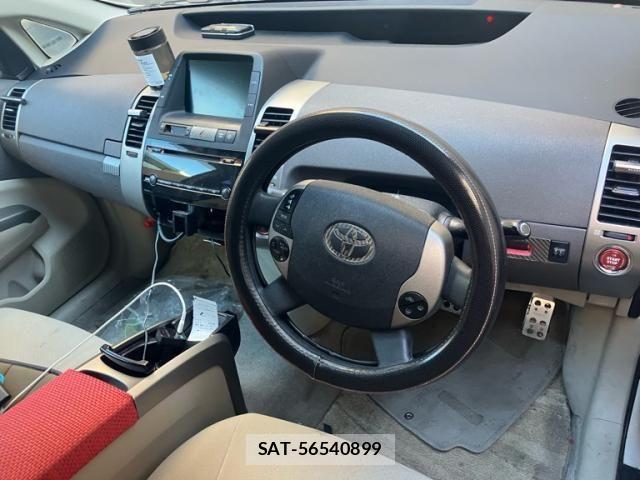 Toyota PRIUS 2008-10 8372067-16
