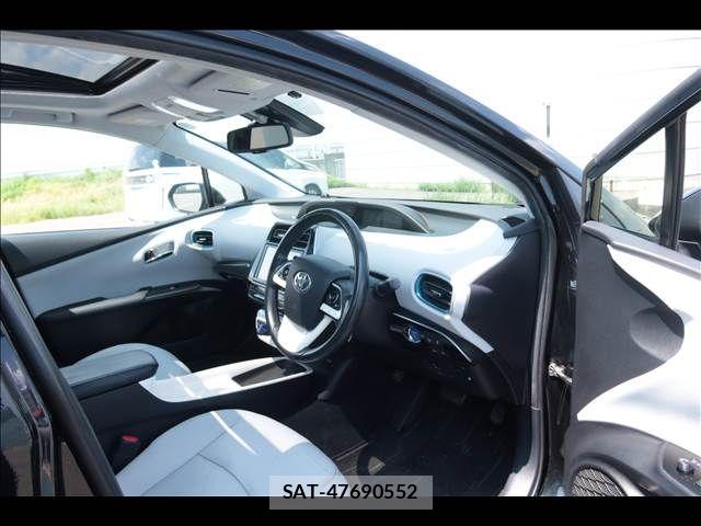 Toyota PRIUS 2015-12 8372062-10