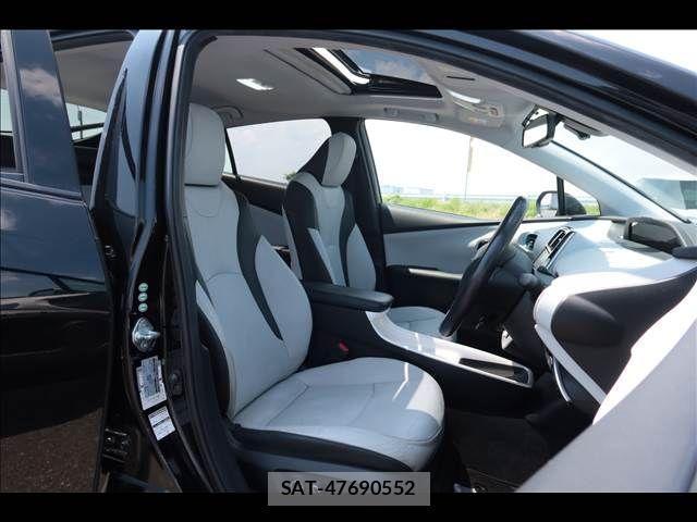 Toyota PRIUS 2015-12 8372062-12