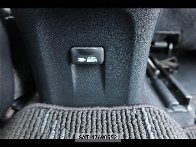 Toyota PRIUS 2015-12 8372062-14