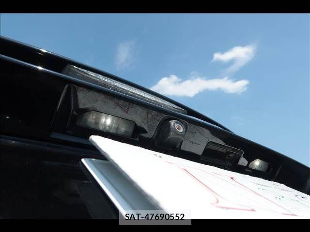 Toyota PRIUS 2015-12 8372062-19