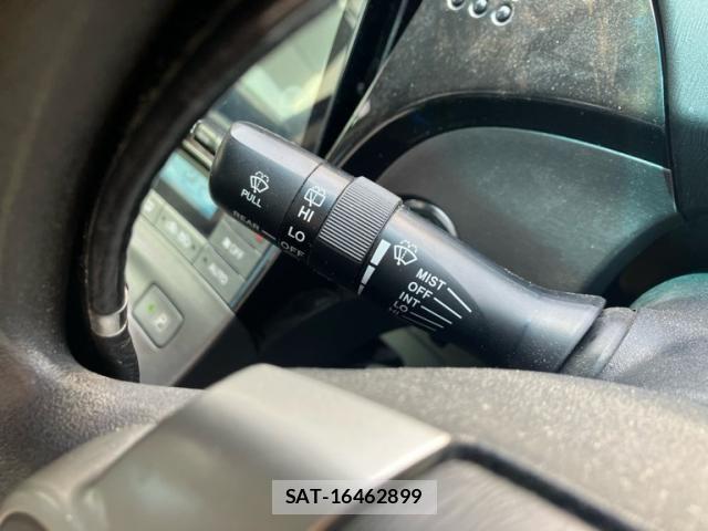 Toyota PRIUS 2012-03 8372076-9