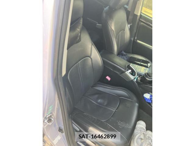 Toyota PRIUS 2012-03 8372076-15