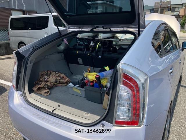 Toyota PRIUS 2012-03 8372076-18