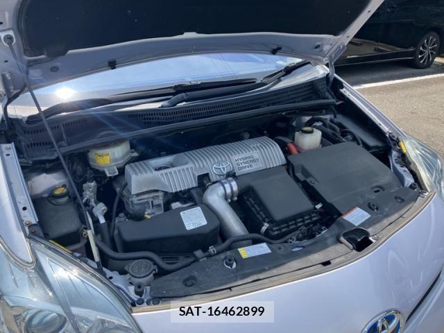 Toyota PRIUS 2012-03 8372076-19