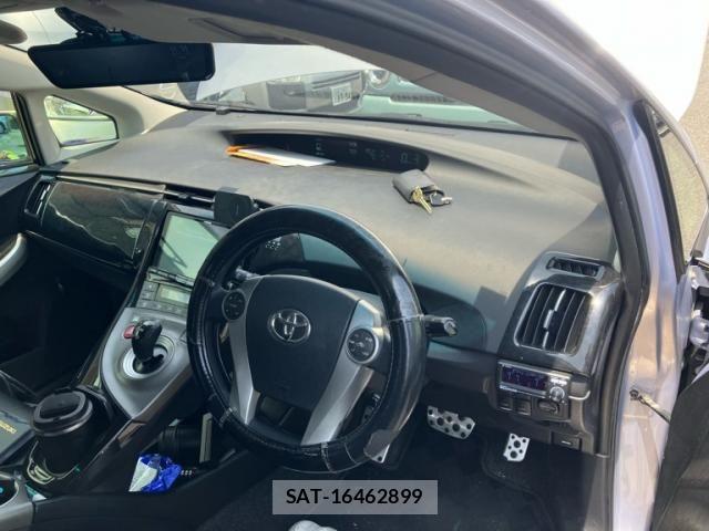 Toyota PRIUS 2012-03 8372076-6
