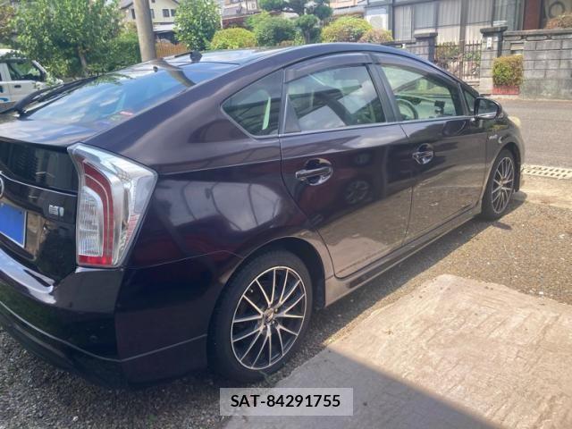 Toyota PRIUS 2013-09 8372069-3