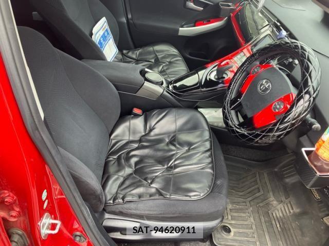 Toyota PRIUS 2013-12 8372071-9