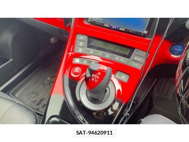 Toyota PRIUS 2013-12 8372071-18