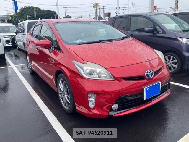 Toyota PRIUS 2013-12 8372071-1