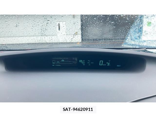 Toyota PRIUS 2013-12 8372071-21