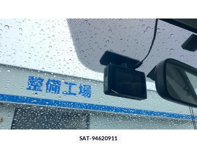 Toyota PRIUS 2013-12 8372071-22