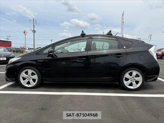 Toyota PRIUS 2011-03 8414452-10